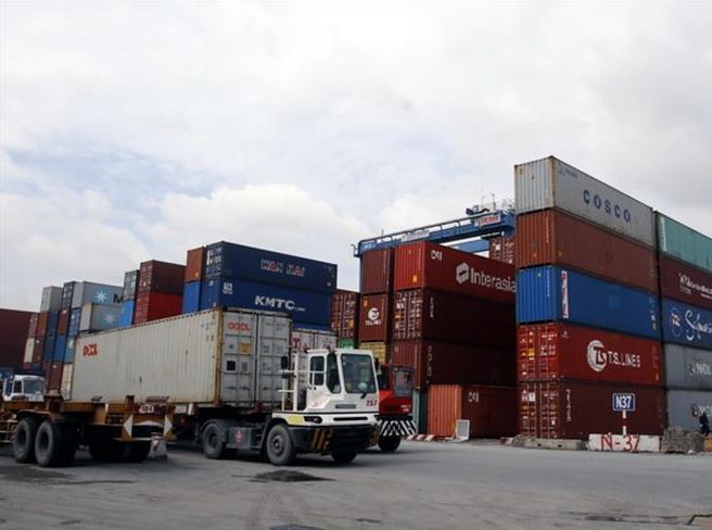 Thủ tục xin rút container hàng xuất khẩu ra khỏi cảng Cát Lái